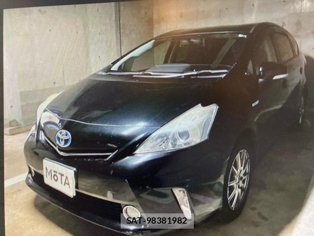 Toyota PRIUS ALPHA 2013-12 8368233-0