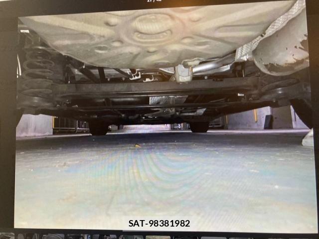 Toyota PRIUS ALPHA 2013-12 8368233-14