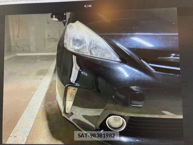 Toyota PRIUS ALPHA 2013-12 8368233-2