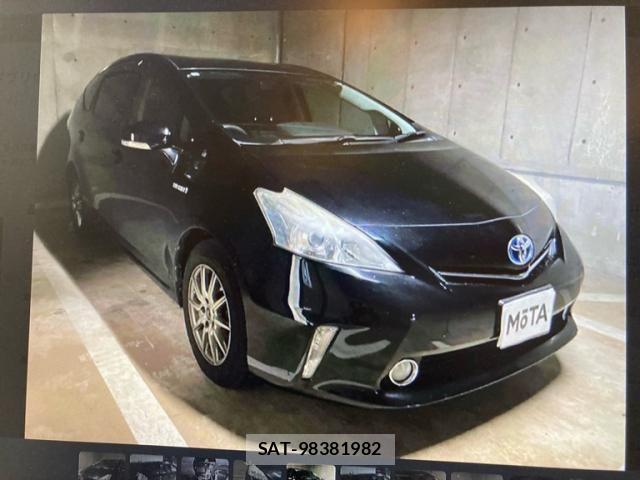 Toyota PRIUS ALPHA 2013-12 8368233-3