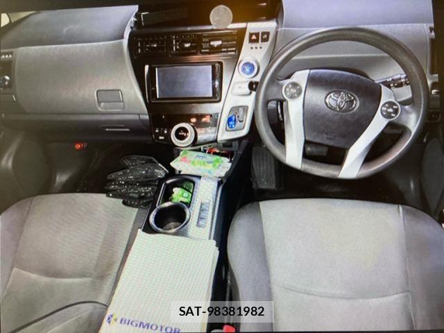 Toyota PRIUS ALPHA 2013-12 8368233-4