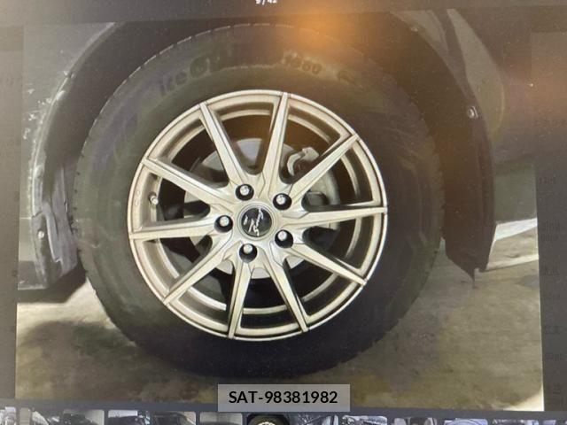Toyota PRIUS ALPHA 2013-12 8368233-7
