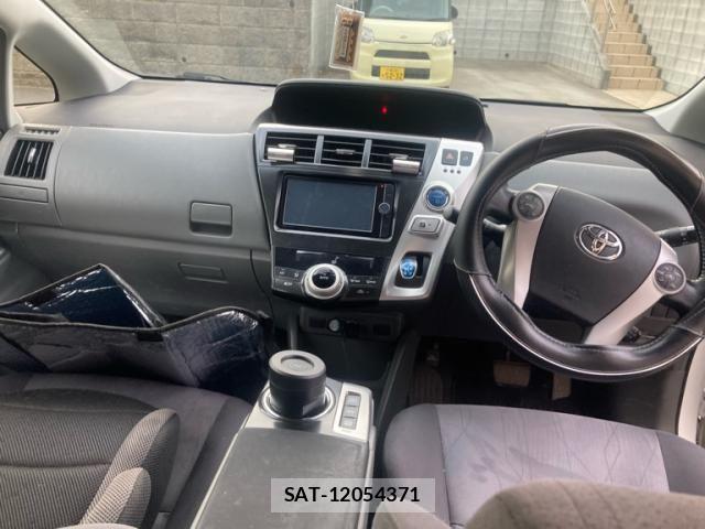 Toyota PRIUS ALPHA 2013-07 8368240-15