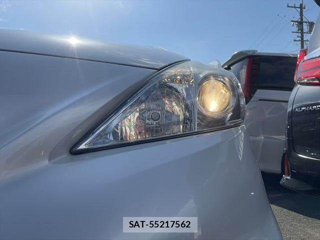 Toyota PRIUS ALPHA 2013-11 8368231-10