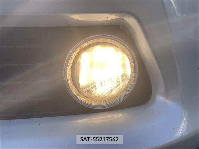 Toyota PRIUS ALPHA 2013-11 8368231-11