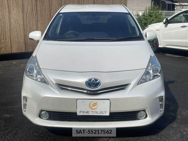 Toyota PRIUS ALPHA 2013-11 8368231-13
