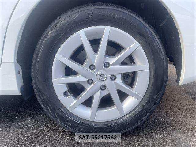 Toyota PRIUS ALPHA 2013-11 8368231-24