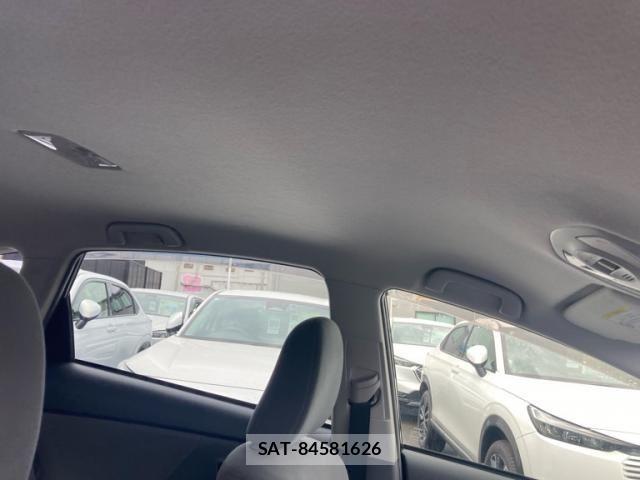 Toyota PRIUS ALPHA 2012-07 8368238-18