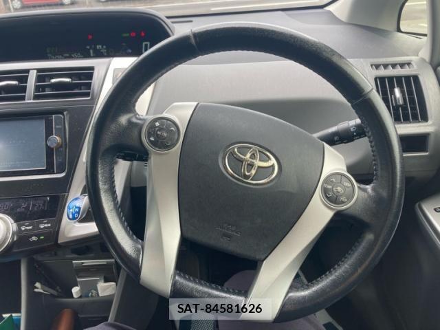 Toyota PRIUS ALPHA 2012-07 8368238-19