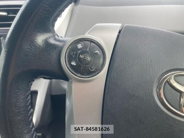 Toyota PRIUS ALPHA 2012-07 8368238-20