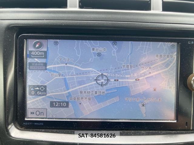 Toyota PRIUS ALPHA 2012-07 8368238-24