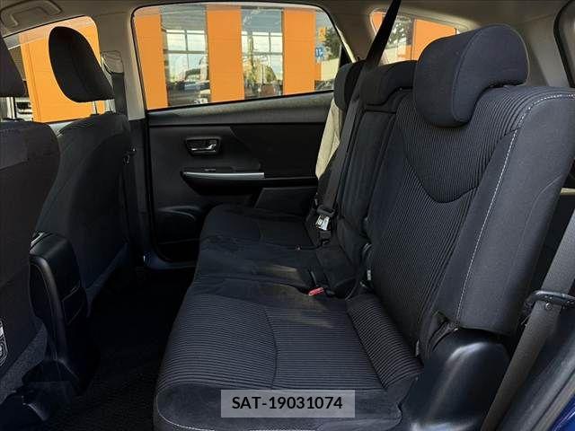 Toyota PRIUS ALPHA 2017-10 8368228-17
