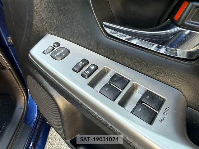 Toyota PRIUS ALPHA 2017-10 8368228-20
