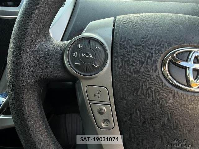 Toyota PRIUS ALPHA 2017-10 8368228-23