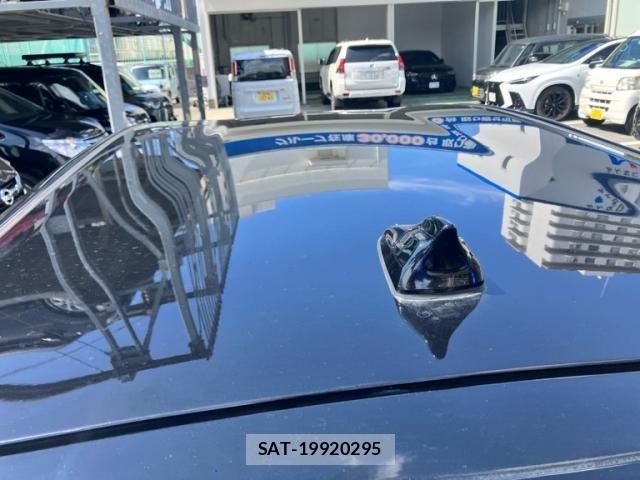 Toyota PRIUS ALPHA 2016-02 8368227-9