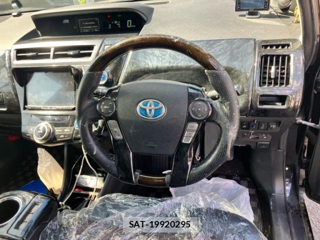 Toyota PRIUS ALPHA 2016-02 8368227-14
