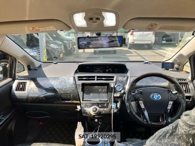 Toyota PRIUS ALPHA 2016-02 8368227-17
