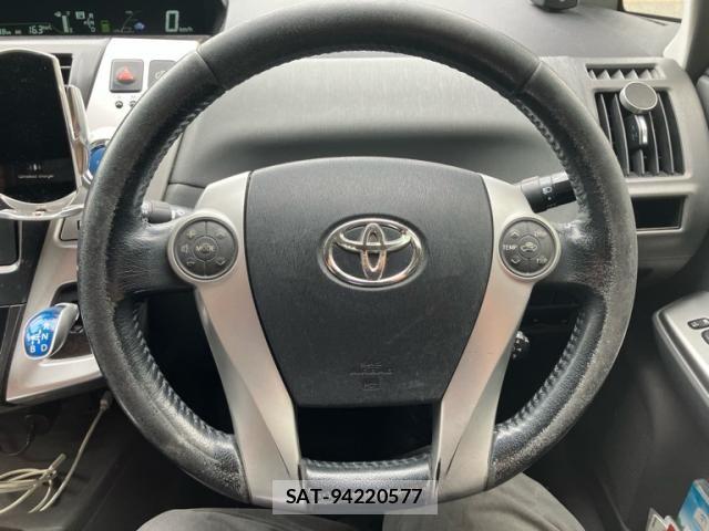 Toyota PRIUS ALPHA 2012-01 8368237-17