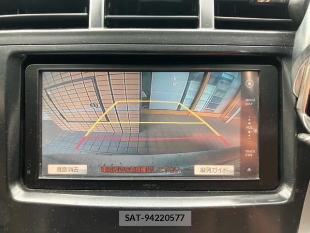 Toyota PRIUS ALPHA 2012-01 8368237-22