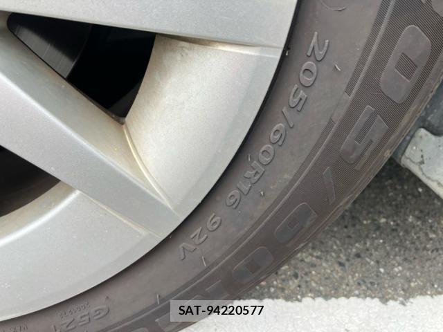 Toyota PRIUS ALPHA 2012-01 8368237-8