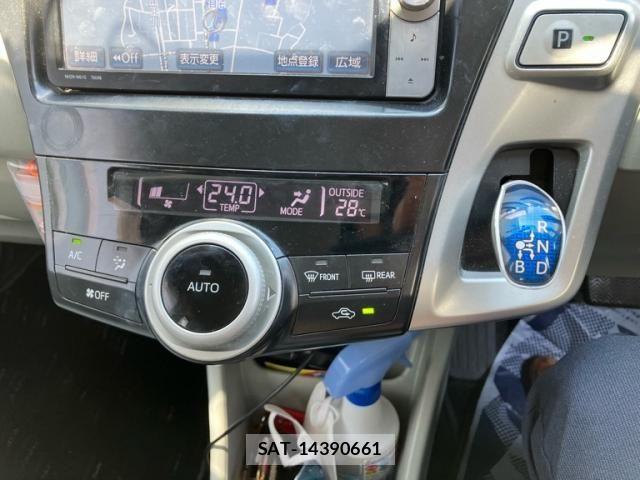 Toyota PRIUS ALPHA 2011-10 8372082-17