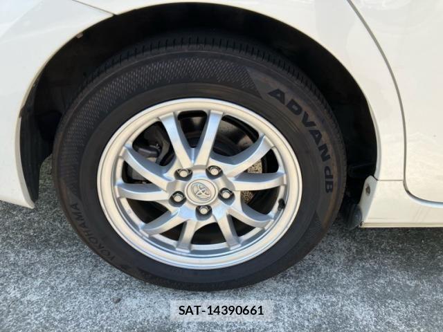Toyota PRIUS ALPHA 2011-10 8372082-5