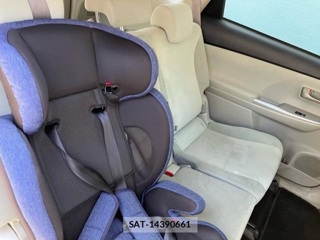 Toyota PRIUS ALPHA 2011-10 8372082-8
