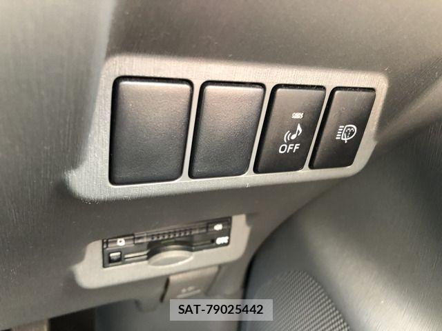 Toyota PRIUS ALPHA 2014-12 8372079-11