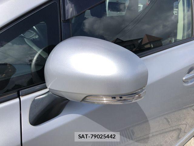 Toyota PRIUS ALPHA 2014-12 8372079-16