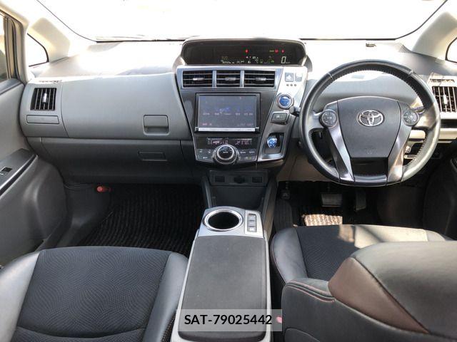 Toyota PRIUS ALPHA 2014-12 8372079-2