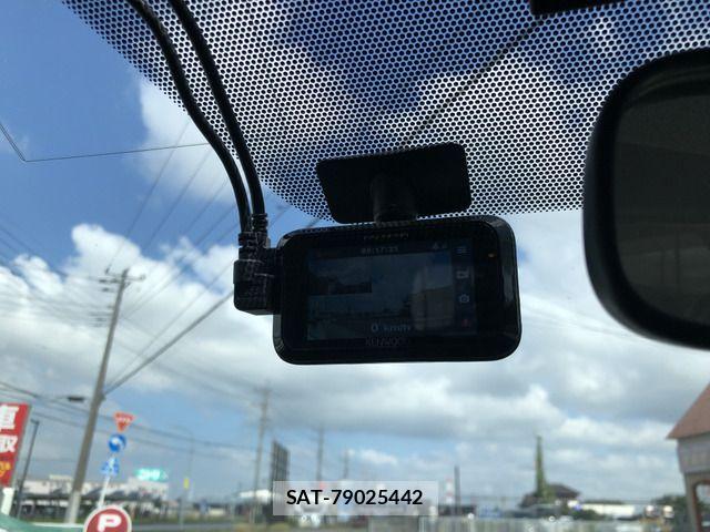 Toyota PRIUS ALPHA 2014-12 8372079-6