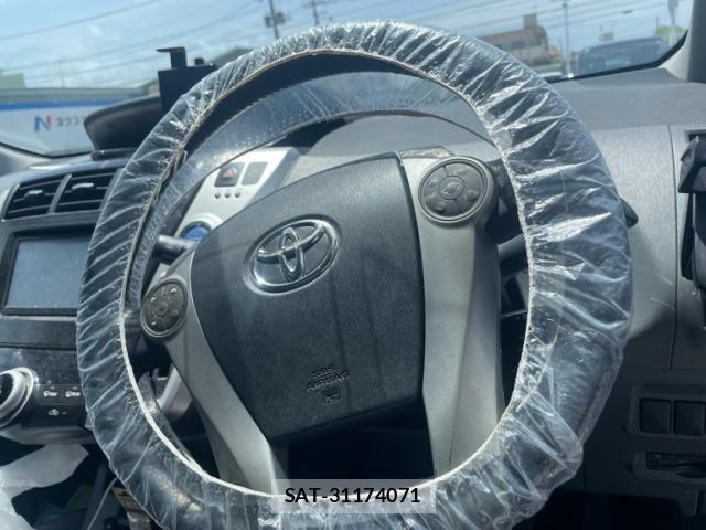 Toyota PRIUS ALPHA 2012-11 8372083-9