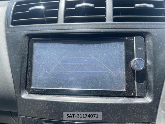 Toyota PRIUS ALPHA 2012-11 8372083-13