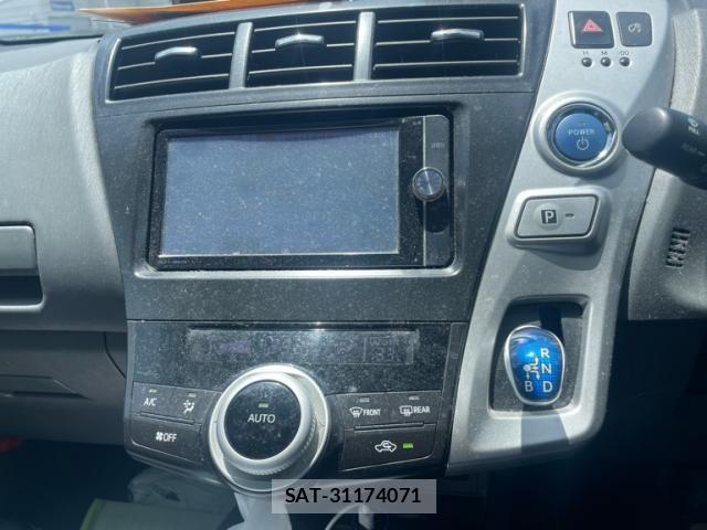 Toyota PRIUS ALPHA 2012-11 8372083-15