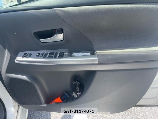 Toyota PRIUS ALPHA 2012-11 8372083-7