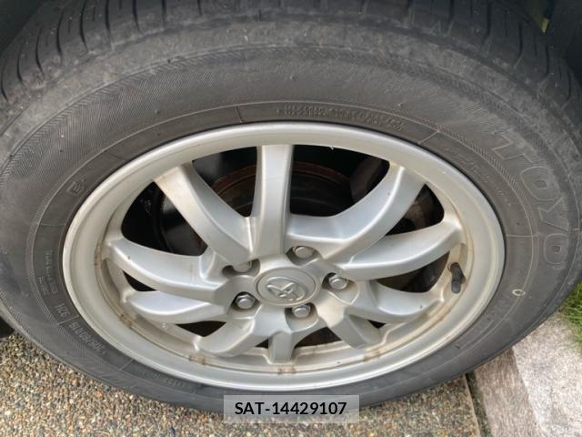 Toyota PRIUS ALPHA 2012-11 8372084-6