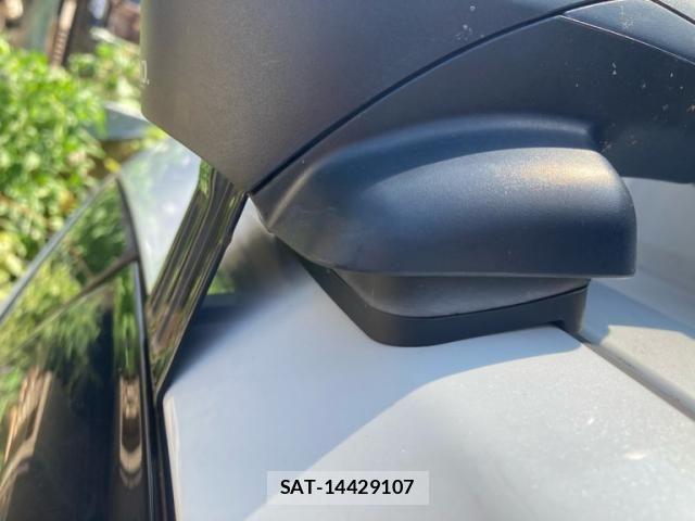 Toyota PRIUS ALPHA 2012-11 8372084-8