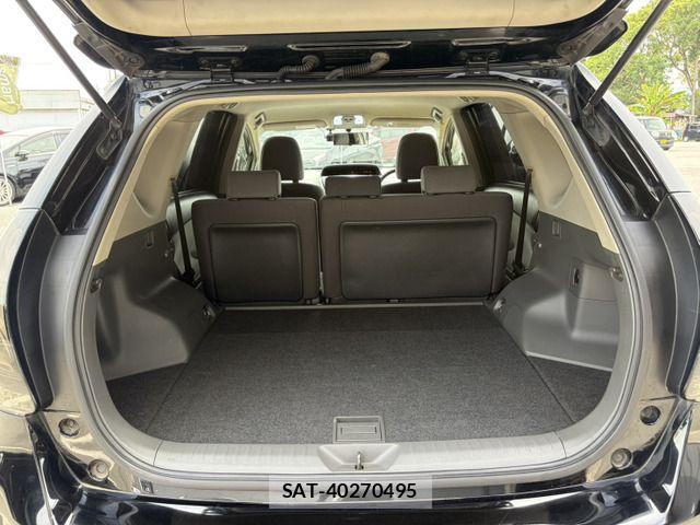 Toyota PRIUS ALPHA 2013-03 8372081-15