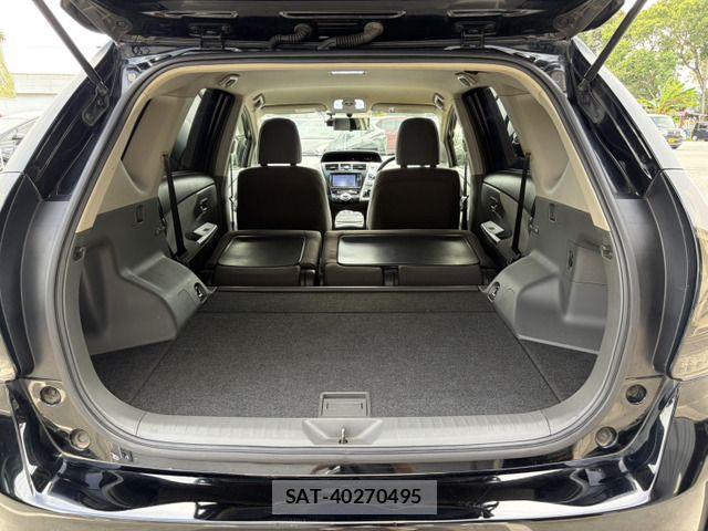Toyota PRIUS ALPHA 2013-03 8372081-16