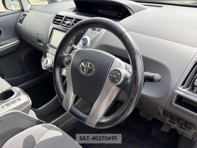 Toyota PRIUS ALPHA 2013-03 8372081-17