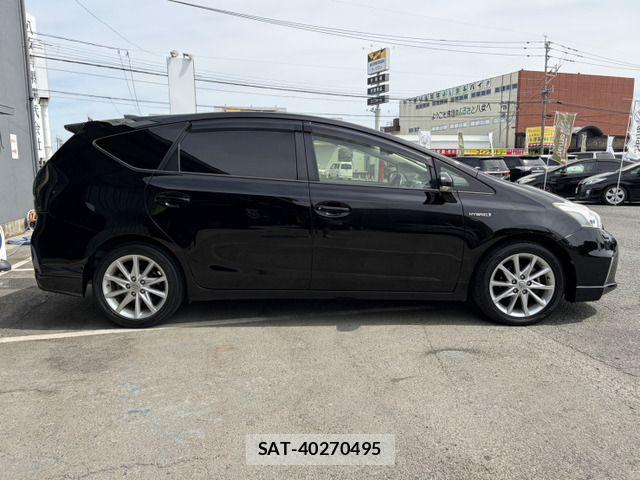 Toyota PRIUS ALPHA 2013-03 8372081-6