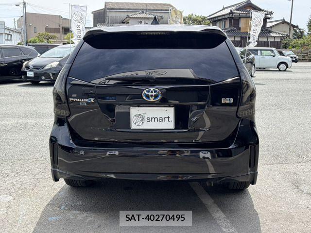 Toyota PRIUS ALPHA 2013-03 8372081-8