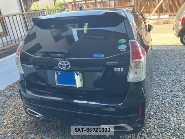 Toyota PRIUS ALPHA 2015-09 8372077-2