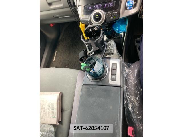 Toyota PRIUS ALPHA 2012-07 8372087-19