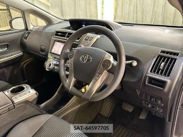 Toyota PRIUS ALPHA 2015-11 8414528-8
