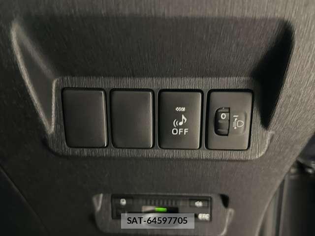 Toyota PRIUS ALPHA 2015-11 8414528-12