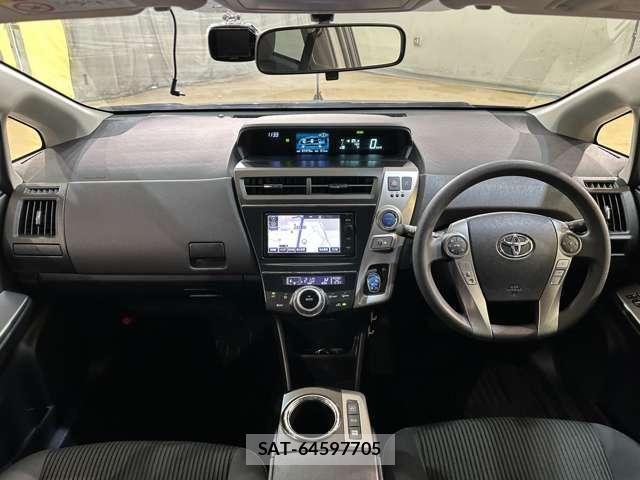 Toyota PRIUS ALPHA 2015-11 8414528-17