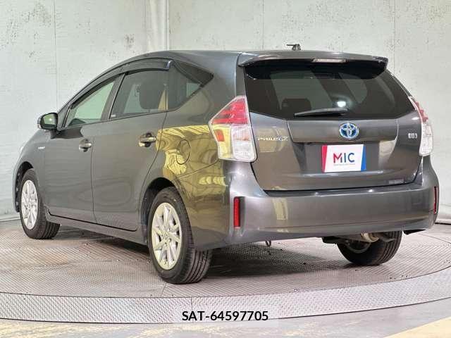 Toyota PRIUS ALPHA 2015-11 8414528-6