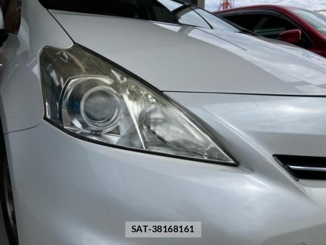 Toyota PRIUS ALPHA 2014-05 8414539-1