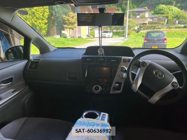 Toyota PRIUS ALPHA 2012-09 8414549-16